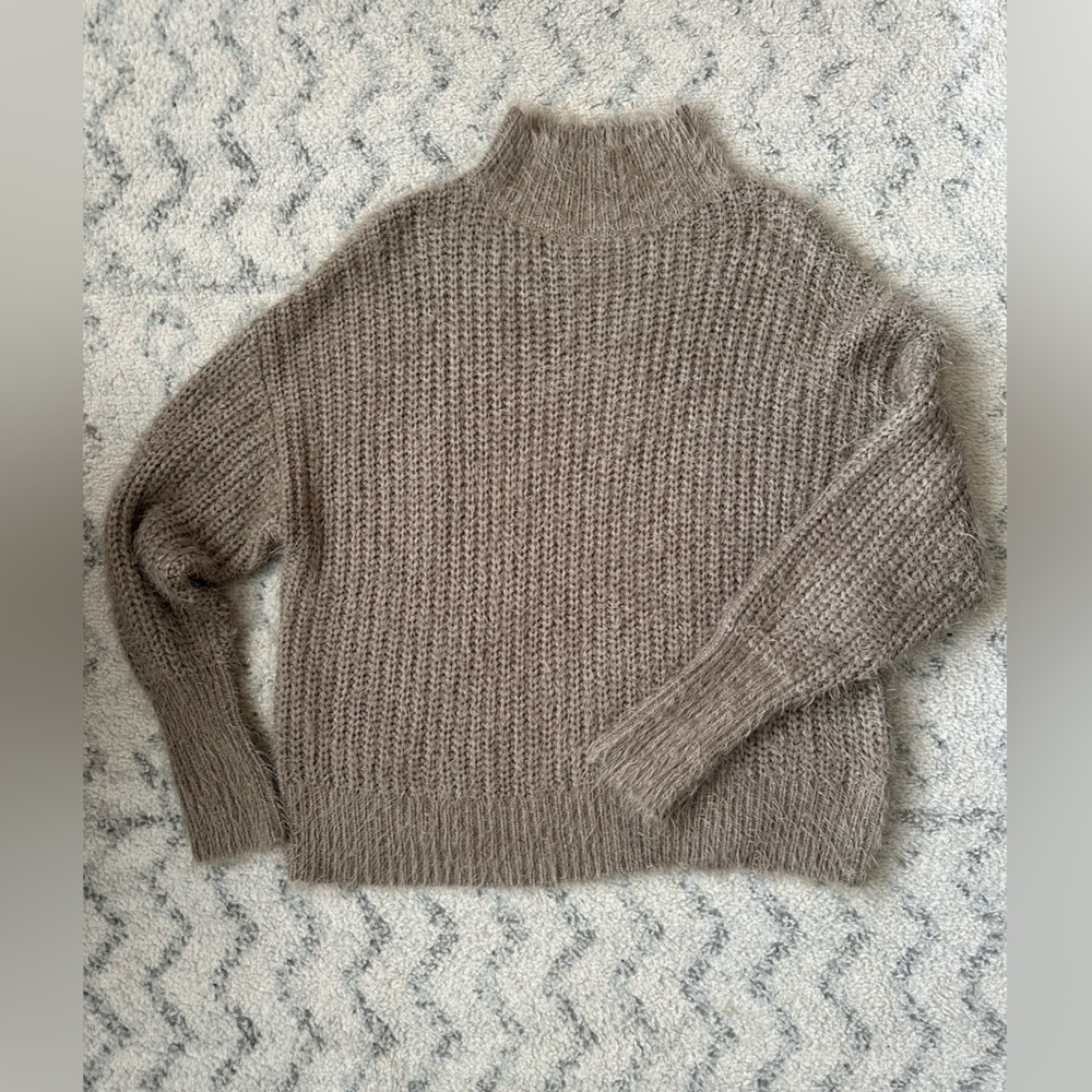 BKE sweater. Size small.